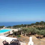 Turismo Rurale 3* צ'פאלו